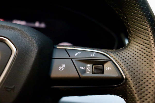 Audi Q5 55 TFSI e S edition Competition Full Options