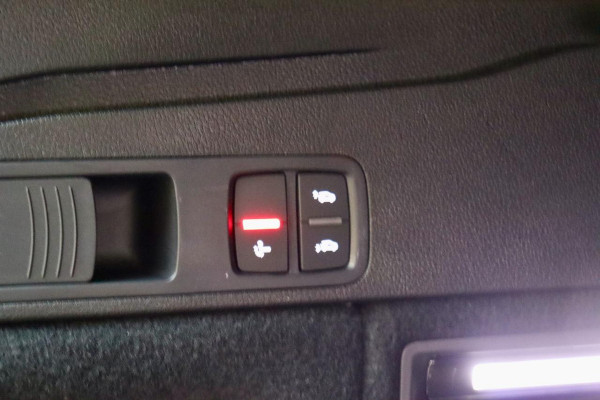 Audi Q5 55 TFSI e S edition Competition Full Options