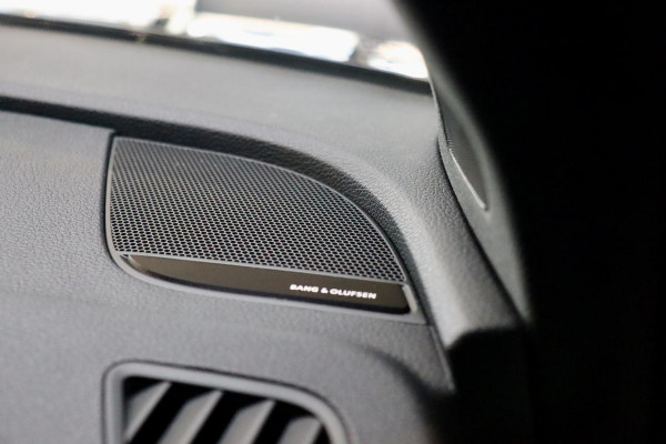 Audi Q5 55 TFSI e S edition Competition Full Options