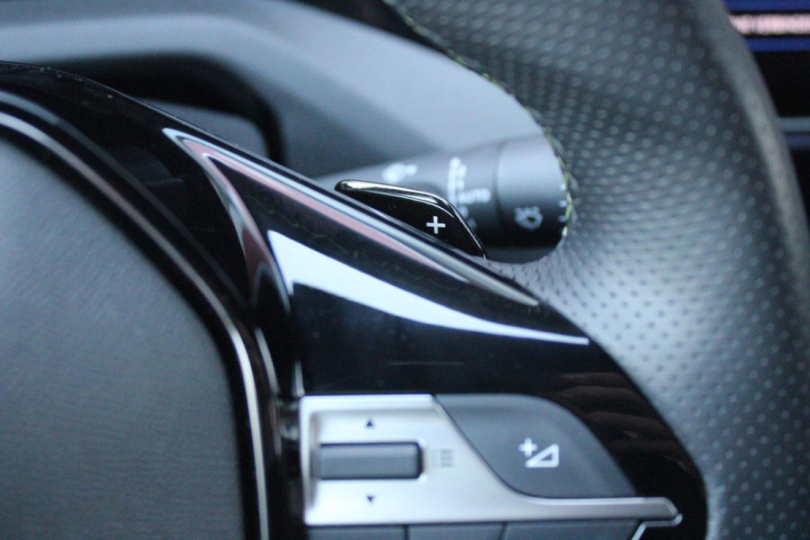 Peugeot 408 1.6 HYbrid 225PK EAT8 GT | SCHUIF/KANTEL DAK | NAPPA ZWART LEDEREN BEKLEDING | NIGHT VISION | FOCAL AUDIO SYSTEM | ELEKTRISCH BEDIENBARE VOORSTOELEN MET MASSAGE EN VERWARM FUNCTIE | NAVIGATIE | DRAADLOZE APPLE CARPLAY/ANDROID AUTO | DRAADLOZE TELEFOONLADER | KEYLESS ENTRY/START | VOORVERWAMINGS FUNCTIE | ADAPTIVE CRUISE CONTROL | CLEAN CABIN: VENTILATIE MANAGMENT SYSTEEM | ELEKTRISCH BEDIENBARE ACHTERKLEP | LANE POSITIONING ASSIST | 3D-INSTRUMENTENPANEEL |