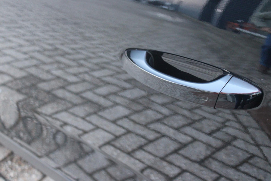 Peugeot 408 1.6 HYbrid 225PK EAT8 GT | SCHUIF/KANTEL DAK | NAPPA ZWART LEDEREN BEKLEDING | NIGHT VISION | FOCAL AUDIO SYSTEM | ELEKTRISCH BEDIENBARE VOORSTOELEN MET MASSAGE EN VERWARM FUNCTIE | NAVIGATIE | DRAADLOZE APPLE CARPLAY/ANDROID AUTO | DRAADLOZE TELEFOONLADER | KEYLESS ENTRY/START | VOORVERWAMINGS FUNCTIE | ADAPTIVE CRUISE CONTROL | CLEAN CABIN: VENTILATIE MANAGMENT SYSTEEM | ELEKTRISCH BEDIENBARE ACHTERKLEP | LANE POSITIONING ASSIST | 3D-INSTRUMENTENPANEEL |