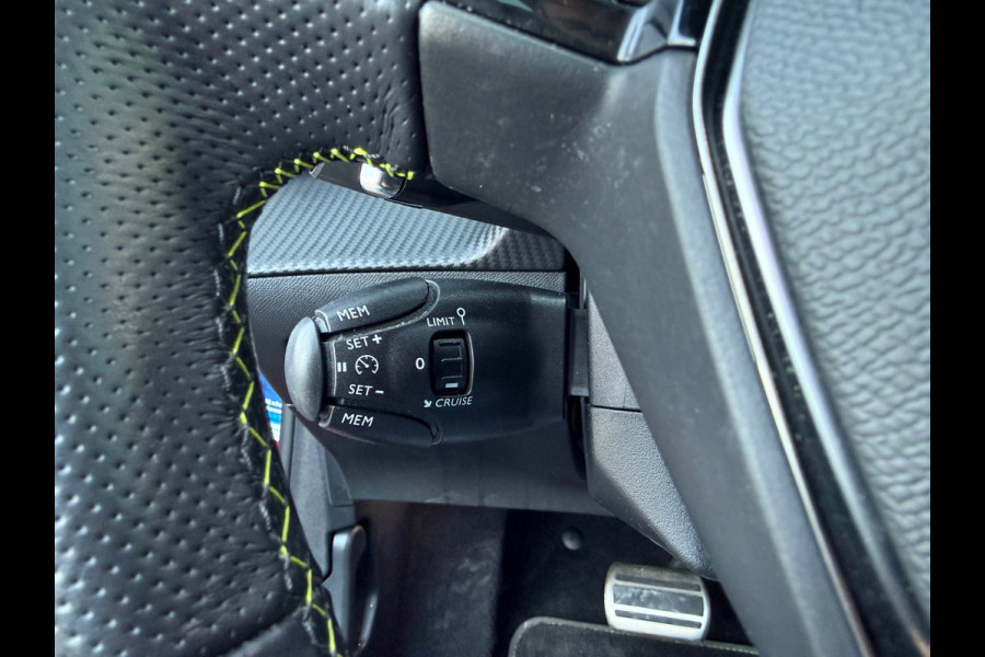 Peugeot 208 1.2 Turbo GT-Line - Automaat - Panodak - Navi - Winterpakket - Org.NL