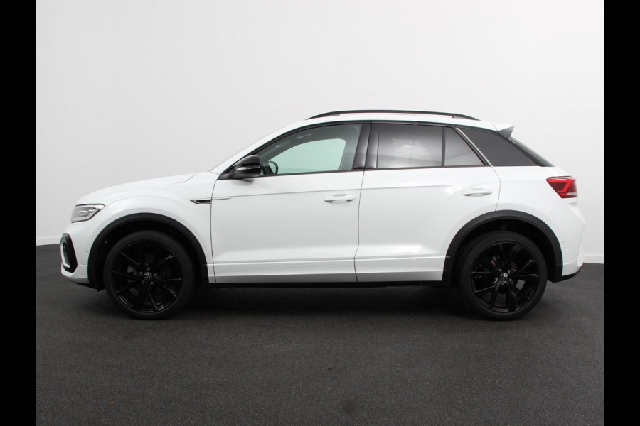 Volkswagen T-Roc 1.5 TSI R-Line+Blackpack Climate control | Adaptieve cruise control | Panoramadak | LED | Navigatie | Achteruitrijcamera | Parkeersensoren | Apple Carplay/ Android Auto | Radio