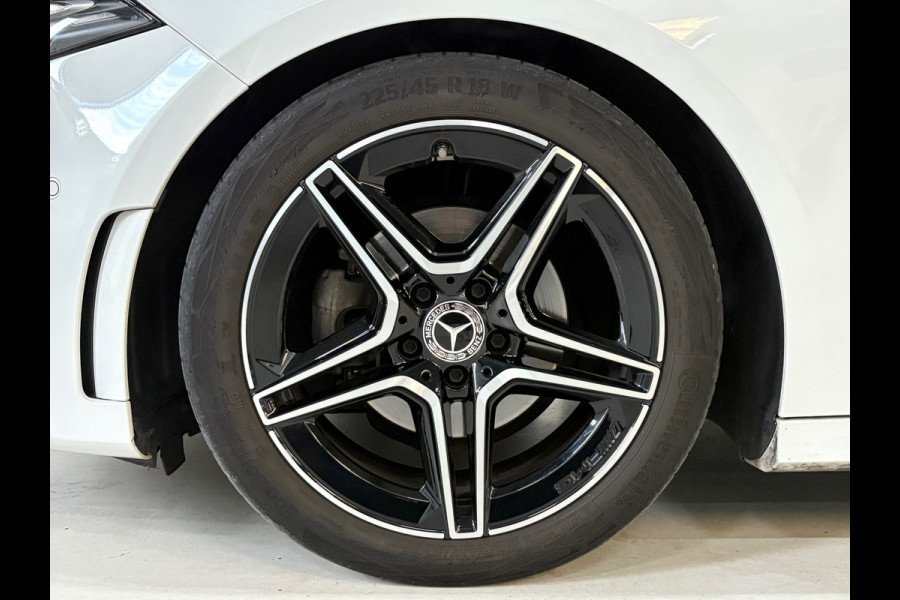 Mercedes-Benz A-Klasse 180 AMG Line*Sfeer*Pano*Cam