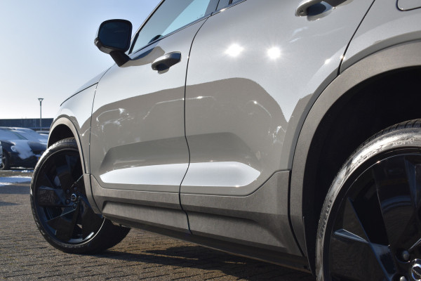 Volvo EX40 Extended Range 252PK Plus Black Ed. 82 kWh H&K | Panodak | Camera | 20"LMV | ACC | Blis