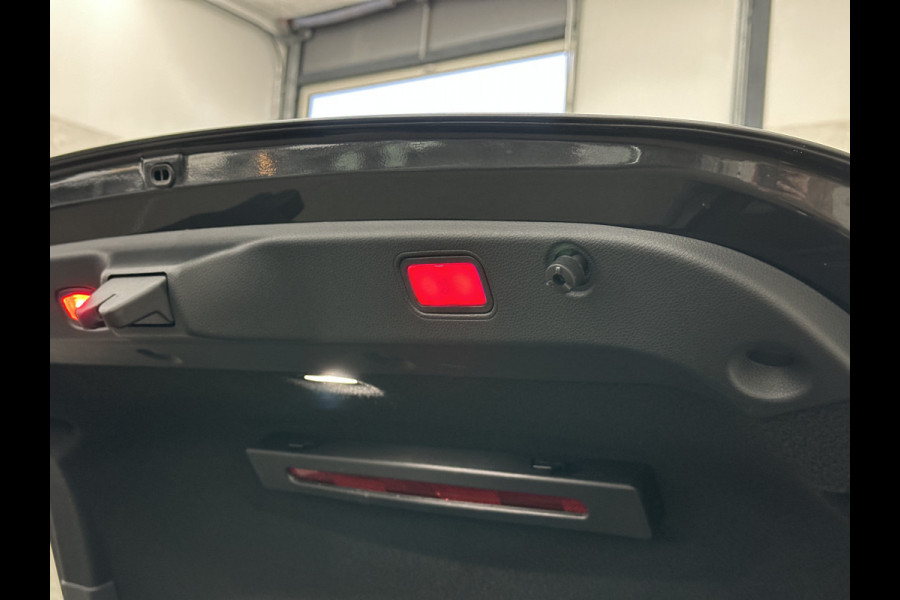 Mercedes-Benz CLS-Klasse 450 4MATIC Edition 1 AMG-Line | 360 Camera | Leder-Exclusief | ACC | Burmester | Schuifdak | Multibeam-LED | Sfeerverlichting | Memory | Stoelverwarming V+A | IWC-Klokje | ISO-Glas | 20'' | Dodehoek | Lane Assist | Carplay |