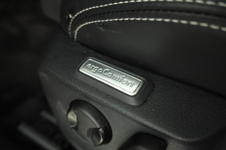 Volkswagen Passat Variant 2.0 TDI Elegance Business R Automaat, Leer, virtual, Climate,