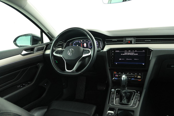 Volkswagen Passat Variant 2.0 TDI Elegance Business R Automaat, Leer, virtual, Climate,