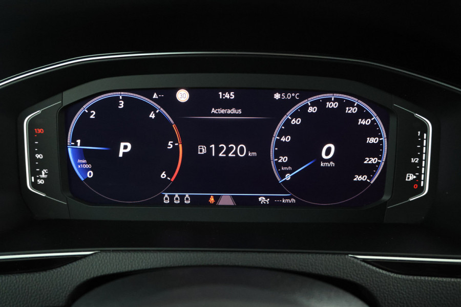 Volkswagen Passat Variant 2.0 TDI Elegance Business R Automaat, Leer, virtual, Climate,