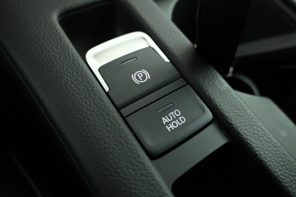 Volkswagen Passat Variant 2.0 TDI Elegance Business R Automaat, Leer, virtual, Climate,