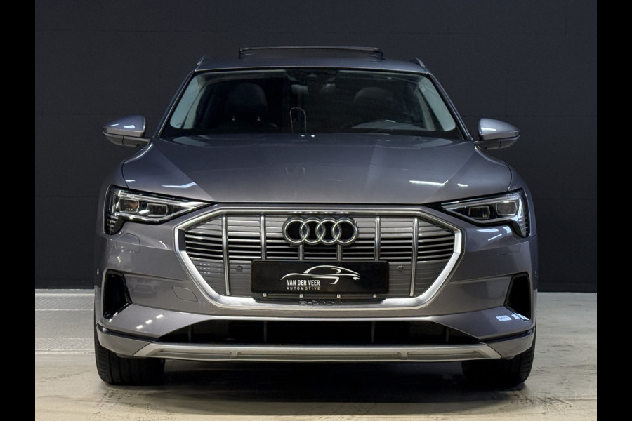 Audi e-tron 50 quattro Launch edition plus 71 kWh | Panoramadak | Leder | Camera Apple Carplay | Navi