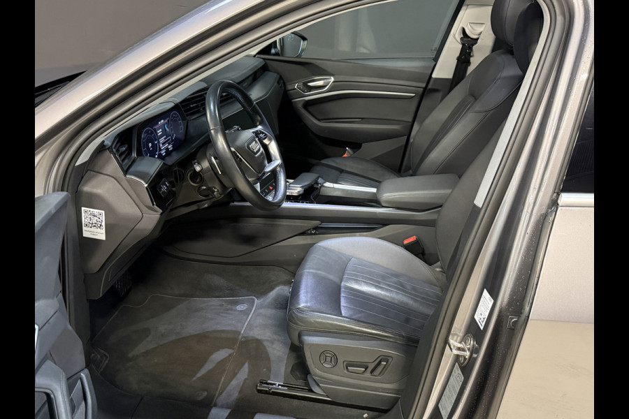 Audi e-tron 50 quattro Launch edition plus 71 kWh | Panoramadak | Leder | Camera Apple Carplay | Navi