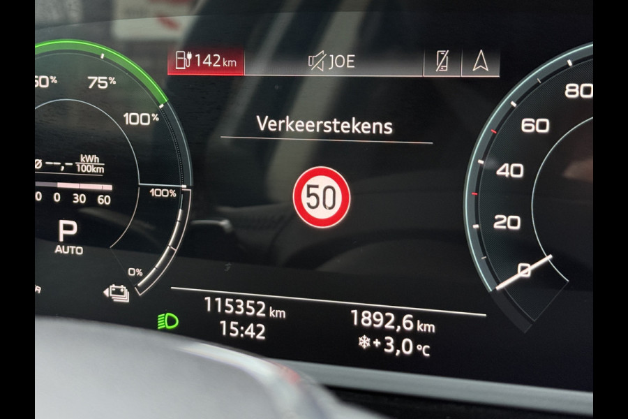 Audi e-tron 50 quattro Launch edition plus 71 kWh | Panoramadak | Leder | Camera Apple Carplay | Navi