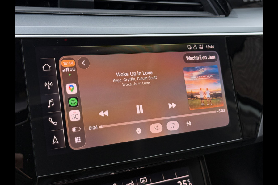 Audi e-tron 50 quattro Launch edition plus 71 kWh | Panoramadak | Leder | Camera Apple Carplay | Navi