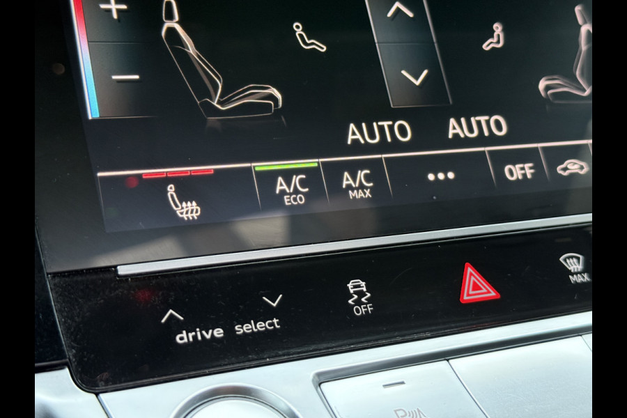 Audi e-tron 50 quattro Launch edition plus 71 kWh | Panoramadak | Leder | Camera Apple Carplay | Navi