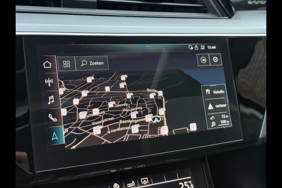 Audi e-tron 50 quattro Launch edition plus 71 kWh | Panoramadak | Leder | Camera Apple Carplay | Navi