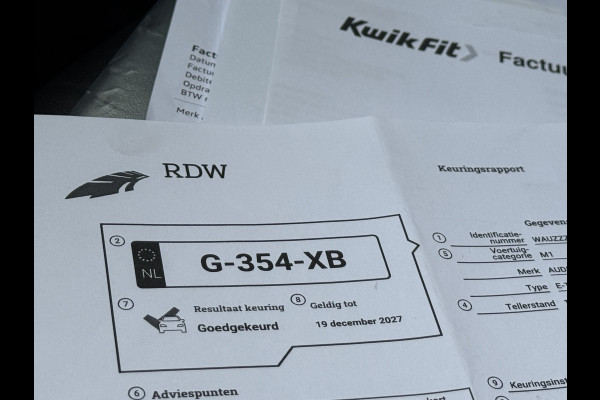 Audi e-tron 50 quattro Launch edition plus 71 kWh | Panoramadak | Leder | Camera Apple Carplay | Navi