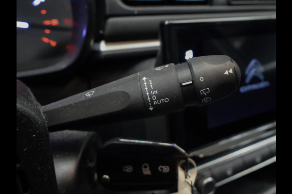 Citroën C3 1.2 PureTech C-Series Sport (APPLE CARPLAY,NAVI,CLIMATE,CRUISE,ELEKTRISCH PAKKET,SPORTSTOELEN,LM VELGEN,NETTE STAAT)