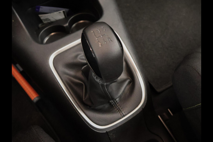 Citroën C3 1.2 PureTech C-Series Sport (APPLE CARPLAY,NAVI,CLIMATE,CRUISE,ELEKTRISCH PAKKET,SPORTSTOELEN,LM VELGEN,NETTE STAAT)