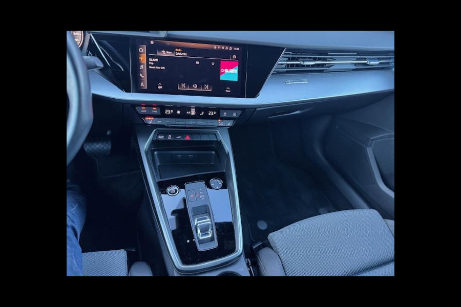 Audi A3 Sportback 45 TFSI e S Black edition Competition,Stoelverwarming,Carplay,Sportstoelen,