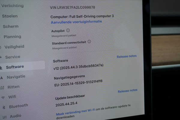 Tesla Model 3 Standard RWD Plus 60 kWh + AUTOPILOT / PREMIUM AUDIO / 19''