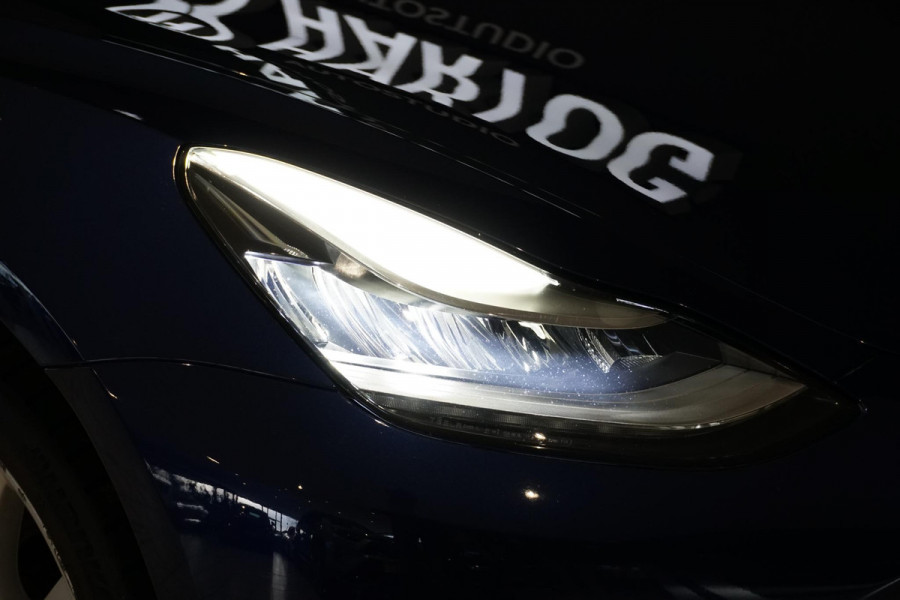 Tesla Model 3 Standard RWD Plus 60 kWh + AUTOPILOT / PREMIUM AUDIO / 19''