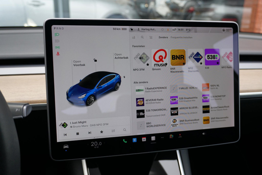 Tesla Model 3 Standard RWD Plus 60 kWh + AUTOPILOT / PREMIUM AUDIO / 19''