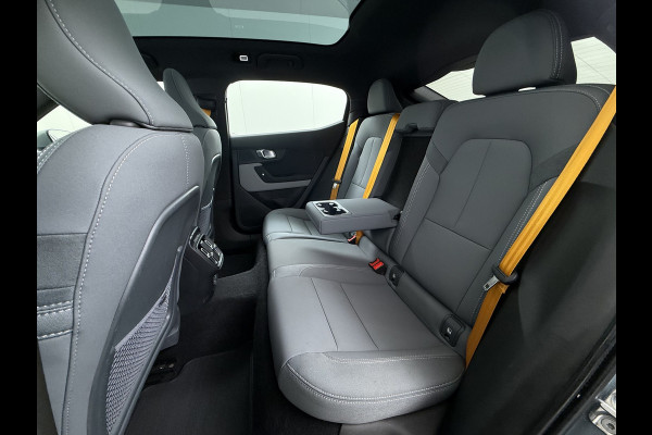 Polestar 2 PERFORMANCE Long Range Dual Motor AWD Launch Edition 78kWh Trekhaak Adap.Cruise Pano-Dak Harman&Kardon®-Audio Navi Ecc Apple Car SOH 91% 4WD Stuur-Stoel-Achterbankverwarming Elek.Achterklep Privacy Glas Lmv 20" Led Dodehoekdetectie Rijstrooksensor Wifi 1e Eigenaar Volledig Dealeronderhouden Origineel Nederlandse Auto 1500kg Trekvermogen!