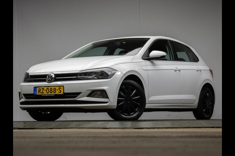 Volkswagen Polo 1.0 TSI Comfortline Sport (APPLE CARPLAY,GROOT NAVI,ADAPTIVE CRUISE,TREKHAAK,LED,SPORTSTOELEN,NETTE STAAT)