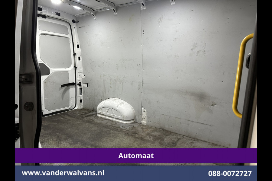 Volkswagen Crafter 2.0 TDI 140pk Automaat L3H3 L2H2 Euro6 Airco | Navigatie | Camera | Apple Carplay | Chauffeursstoel Android Auto, Leder, Parkeersensoren, Bijrijdersbank