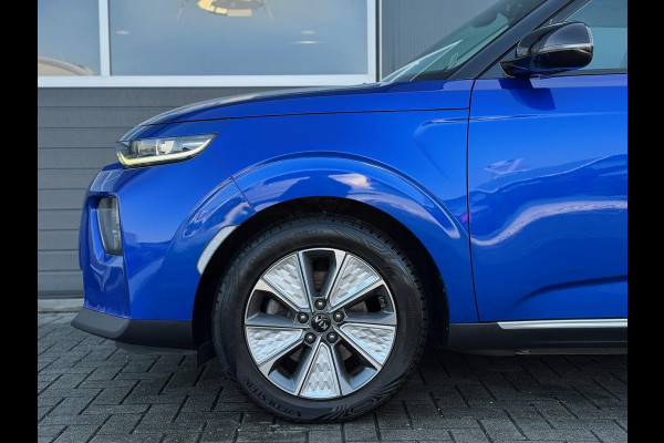 Kia e-Soul DynamicLine 64 kWh | €11.350 EX BTW | Camera | Navi | Winterpack | Head-up | BLIS | ACC | LED | 100% Kia onderhouden
