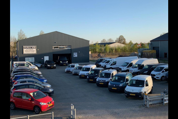 Kia e-Soul DynamicLine 64 kWh | €11.350 EX BTW | Camera | Navi | Winterpack | Head-up | BLIS | ACC | LED | 100% Kia onderhouden