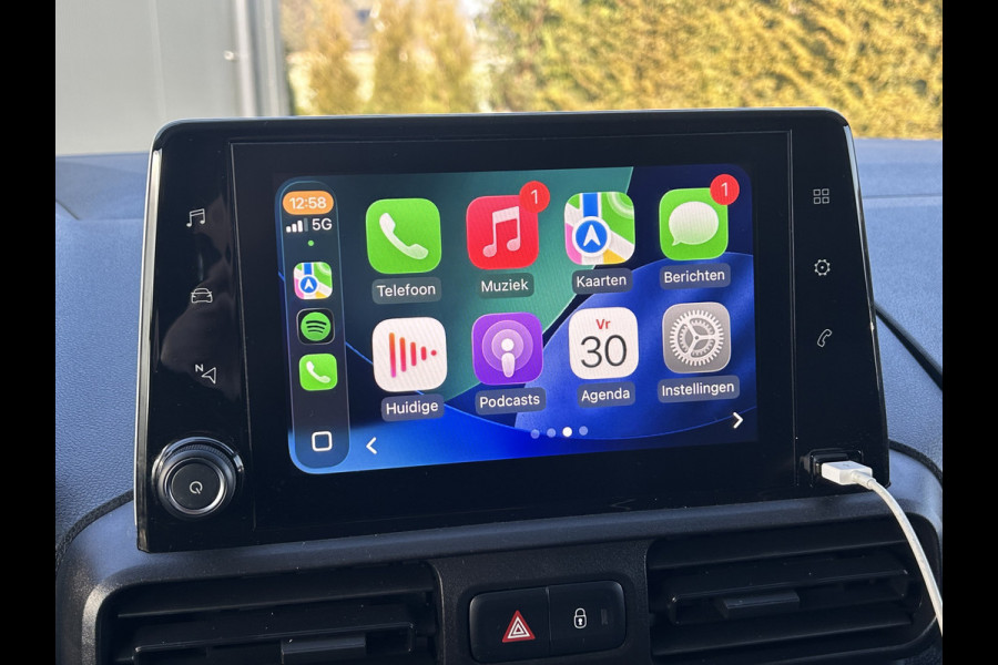 Opel Combo 1.6D / L1H1 / 1e EIG. / IMPERIAAL / INRICHTING / TREKHAAK / AIRCO / CRUISE / NAVI / APPLE CARPLAY