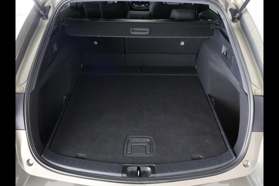 Toyota Corolla Touring Sports HYBRID BLACKLINE ACTIVE GARANTIE TOT 2033! NIEUW MODEL. CARPLAY NAVIGATIE. ADAPTIEVE CRUISE CONTROL . APPLE CARPLAY & ANDRIOD AUTO . CAMERA