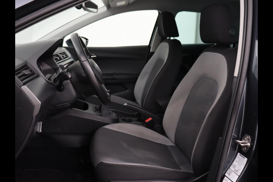 Seat Ibiza 1.0 TSI Style Intens | 76.600km NAP | Carplay | Trekhaak | Camera | Adaptive cruise | Climate control | Navigatie | Parkeerhulp | Bluetooth | Getint glas