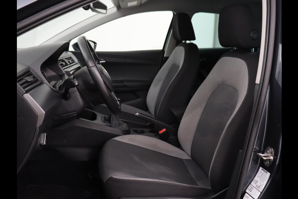 Seat Ibiza 1.0 TSI Style Intens | 76.600km NAP | Carplay | Trekhaak | Camera | Adaptive cruise | Climate control | Navigatie | Parkeerhulp | Bluetooth | Getint glas