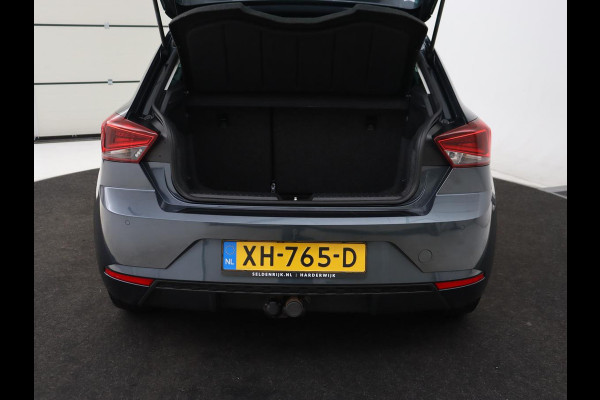 Seat Ibiza 1.0 TSI Style Intens | 76.600km NAP | Carplay | Trekhaak | Camera | Adaptive cruise | Climate control | Navigatie | Parkeerhulp | Bluetooth | Getint glas