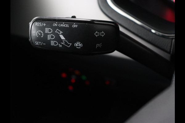 Seat Ibiza 1.0 TSI Style Intens | 76.600km NAP | Carplay | Trekhaak | Camera | Adaptive cruise | Climate control | Navigatie | Parkeerhulp | Bluetooth | Getint glas