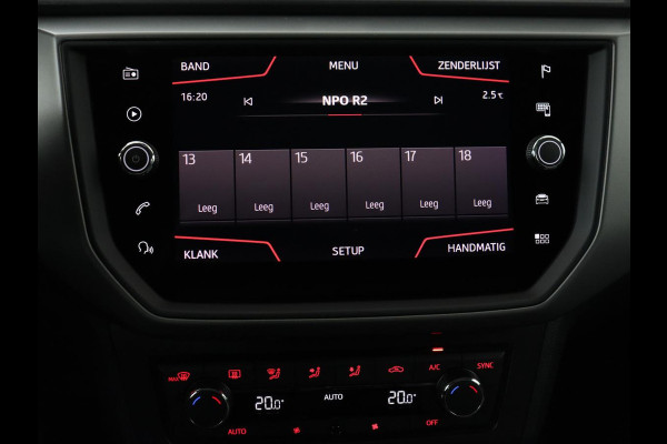 Seat Ibiza 1.0 TSI Style Intens | 76.600km NAP | Carplay | Trekhaak | Camera | Adaptive cruise | Climate control | Navigatie | Parkeerhulp | Bluetooth | Getint glas