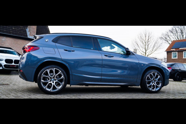 BMW X2 XDrive25e Business Edition Plus| Headup | Camera | Stoelverwarming | Pano