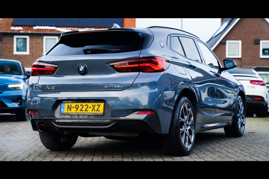 BMW X2 XDrive25e Business Edition Plus| Headup | Camera | Stoelverwarming | Pano