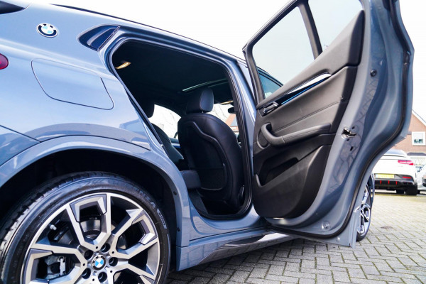 BMW X2 XDrive25e Business Edition Plus| Headup | Camera | Stoelverwarming | Pano