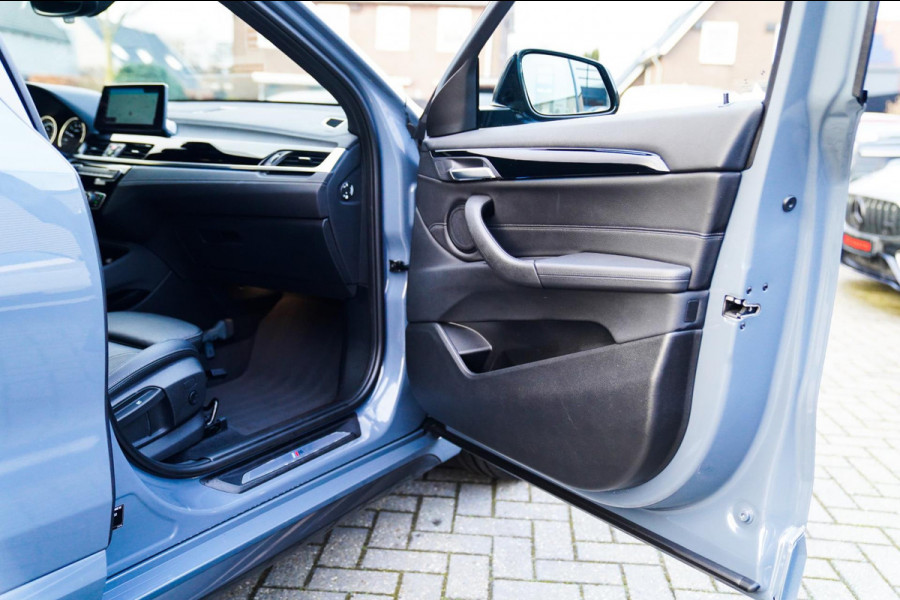 BMW X2 XDrive25e Business Edition Plus| Headup | Camera | Stoelverwarming | Pano