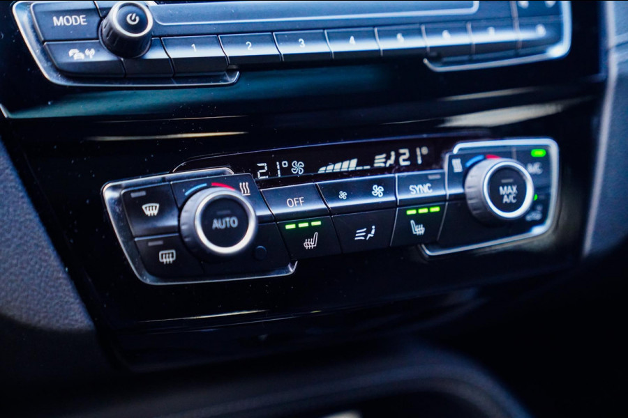 BMW X2 XDrive25e Business Edition Plus| Headup | Camera | Stoelverwarming | Pano