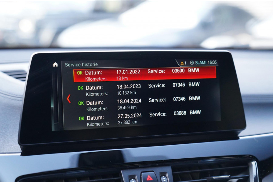 BMW X2 XDrive25e Business Edition Plus| Headup | Camera | Stoelverwarming | Pano