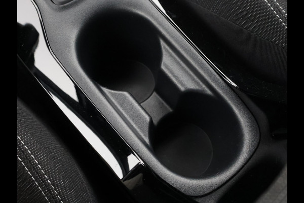 Toyota Corolla Touring Sports HYBRID 140 BI-TONE ACTIVE GARANTIE TOT 06-2033 NAVIGATIE . ACHTERUITRIJ CAMERA . KEYLESS START