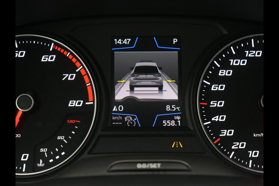 Seat Ateca 1.5 TSI FR DSG 150pk Dealer O.H. | Adaptive Cruise | Camera | Beats Audio | Alcantara Sportstoelen Verwarmd | 19"L.M | Apple Carplay | Sfeerverlichting | Keyless | Blis | Navigatie | DAB |