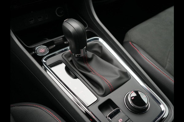 Seat Ateca 1.5 TSI FR DSG 150pk Dealer O.H. | Adaptive Cruise | Camera | Beats Audio | Alcantara Sportstoelen Verwarmd | 19"L.M | Apple Carplay | Sfeerverlichting | Keyless | Blis | Navigatie | DAB |