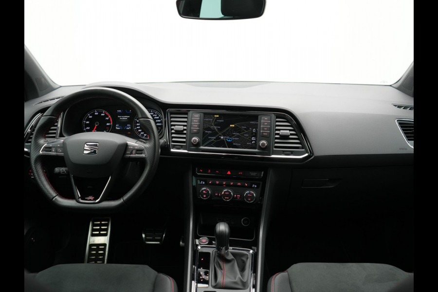 Seat Ateca 1.5 TSI FR DSG 150pk Dealer O.H. | Adaptive Cruise | Camera | Beats Audio | Alcantara Sportstoelen Verwarmd | 19"L.M | Apple Carplay | Sfeerverlichting | Keyless | Blis | Navigatie | DAB |