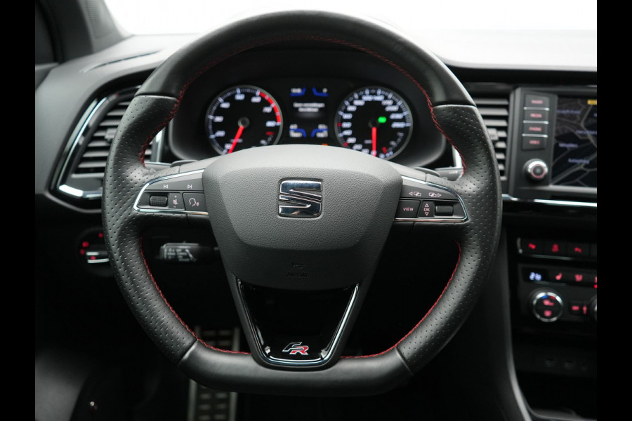 Seat Ateca 1.5 TSI FR DSG 150pk Dealer O.H. | Adaptive Cruise | Camera | Beats Audio | Alcantara Sportstoelen Verwarmd | 19"L.M | Apple Carplay | Sfeerverlichting | Keyless | Blis | Navigatie | DAB |